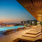 Отель Grand Park By Maistra Collection Ровинь